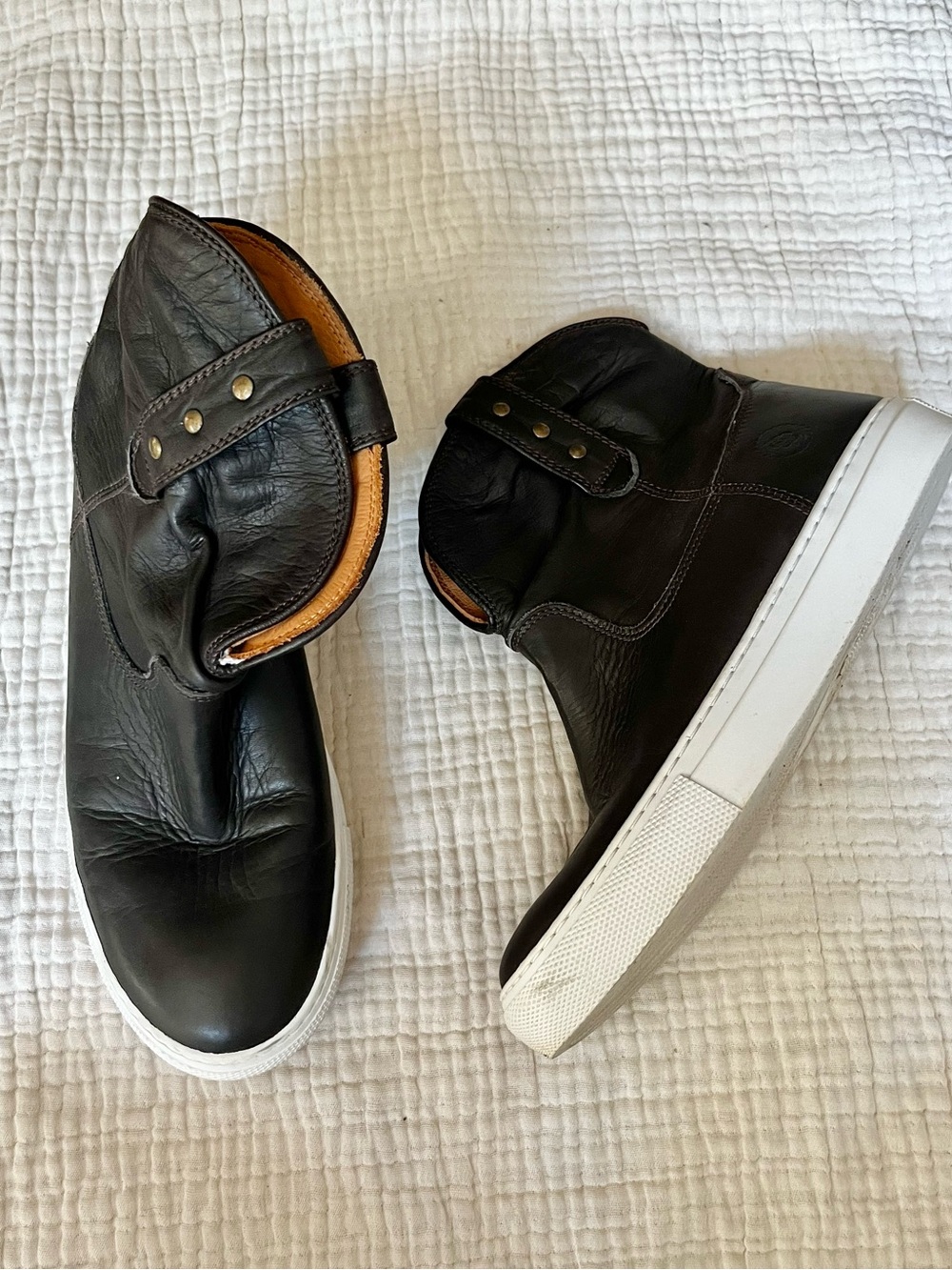 Ranch Road Dark Brown Harper Leather Slouchy Sneaker Booties Size 8